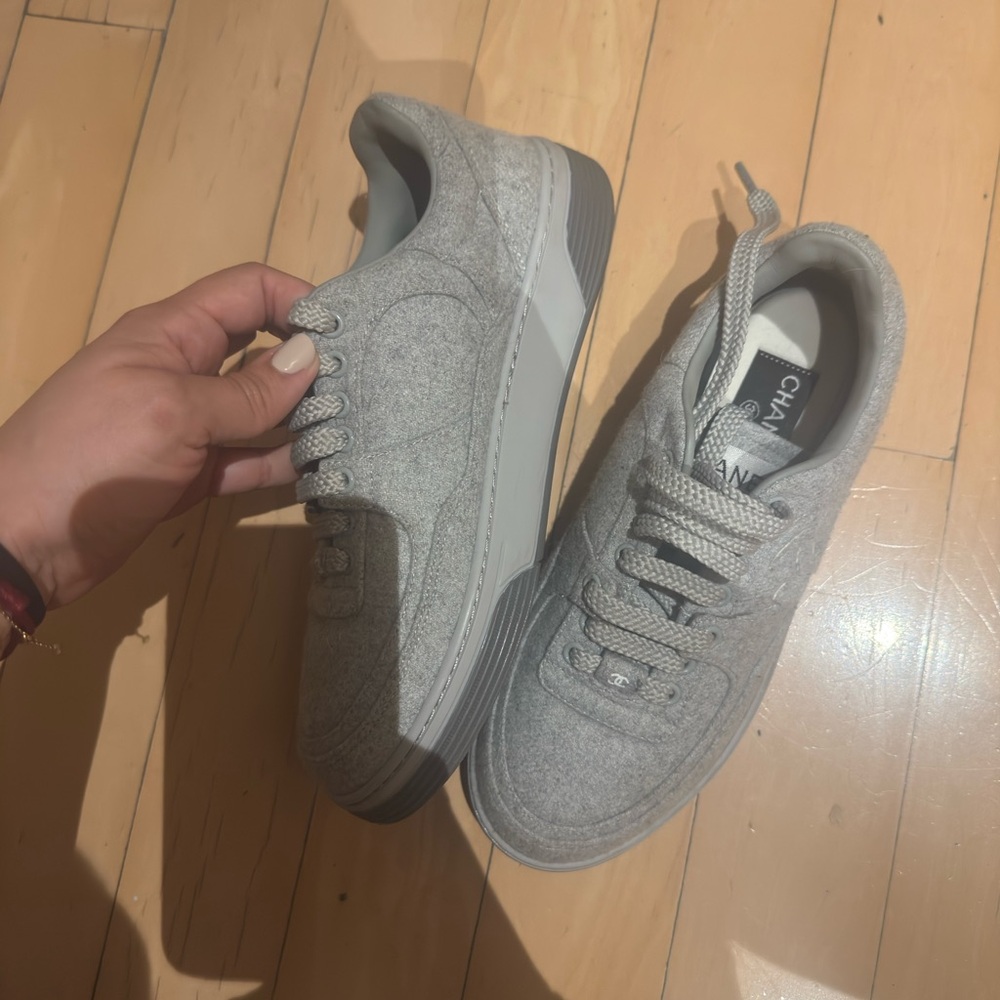 CHANEL Gray Wool Low-Top Sneakers - Picture 3 of 5